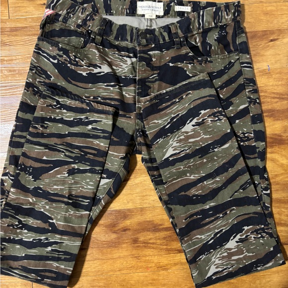 Ralph Lauren Men’s Denim & Supply Camouflage pants - Picture 3 of 4
